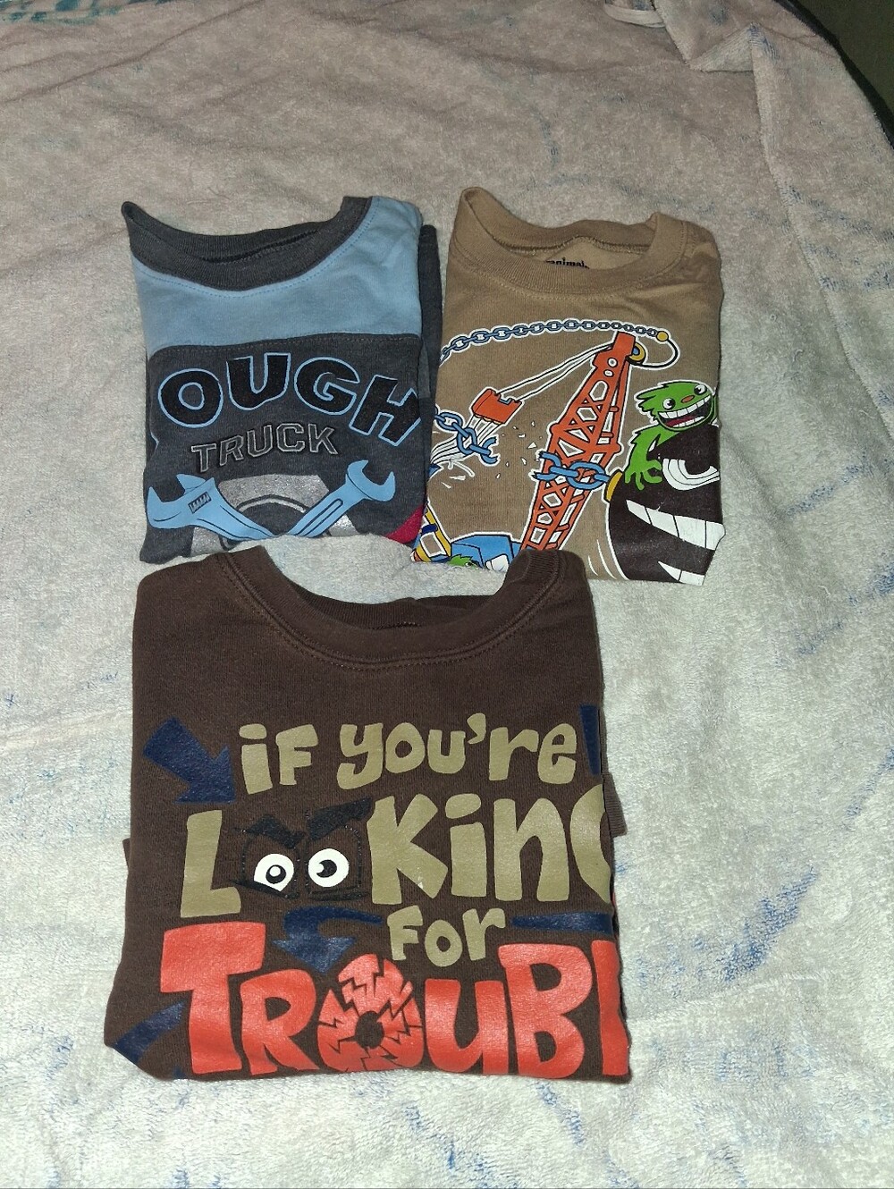 Kids Graphic Tee – Brown 'If You're Looking For Trouble' And 2 Long Sleeve Shirt